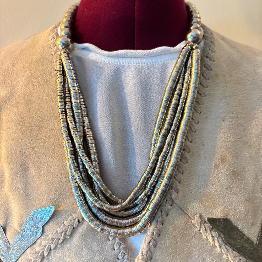najavo pearl chunky necklace